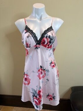 Apt. 9 Pink Floral Slip with Black Lace Trim